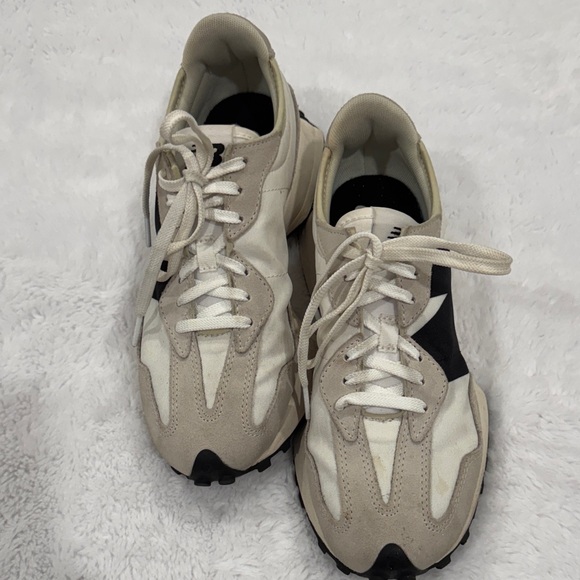 New Balance 327 Sneakers - Picture 6 of 7